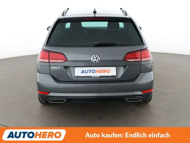Volkswagen Golf view 5