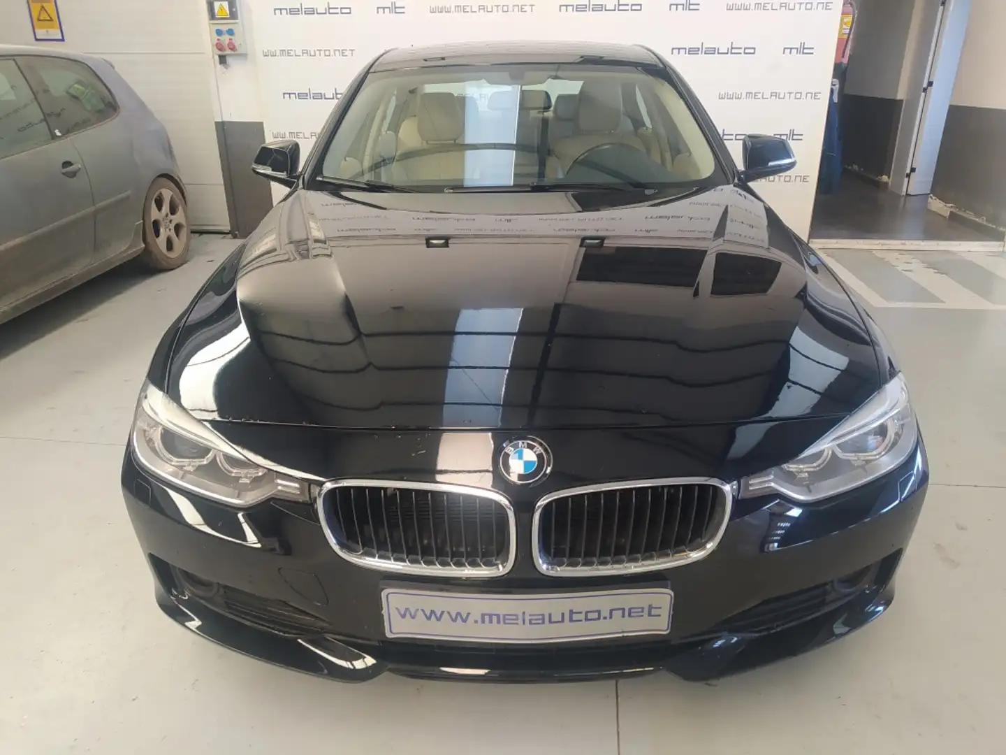 BMW 316 316d Essential Edition Negru - 1