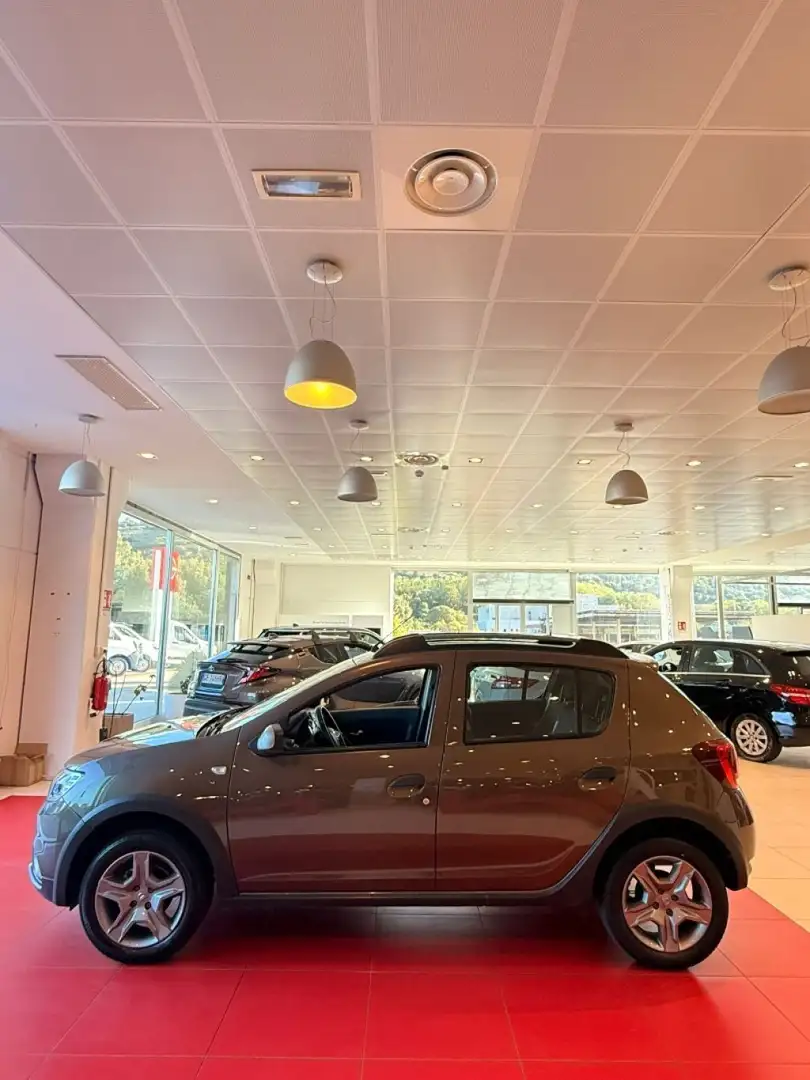 Dacia Sandero Stepway 0.9 TCe 90 CV Comfort Marrone - 2