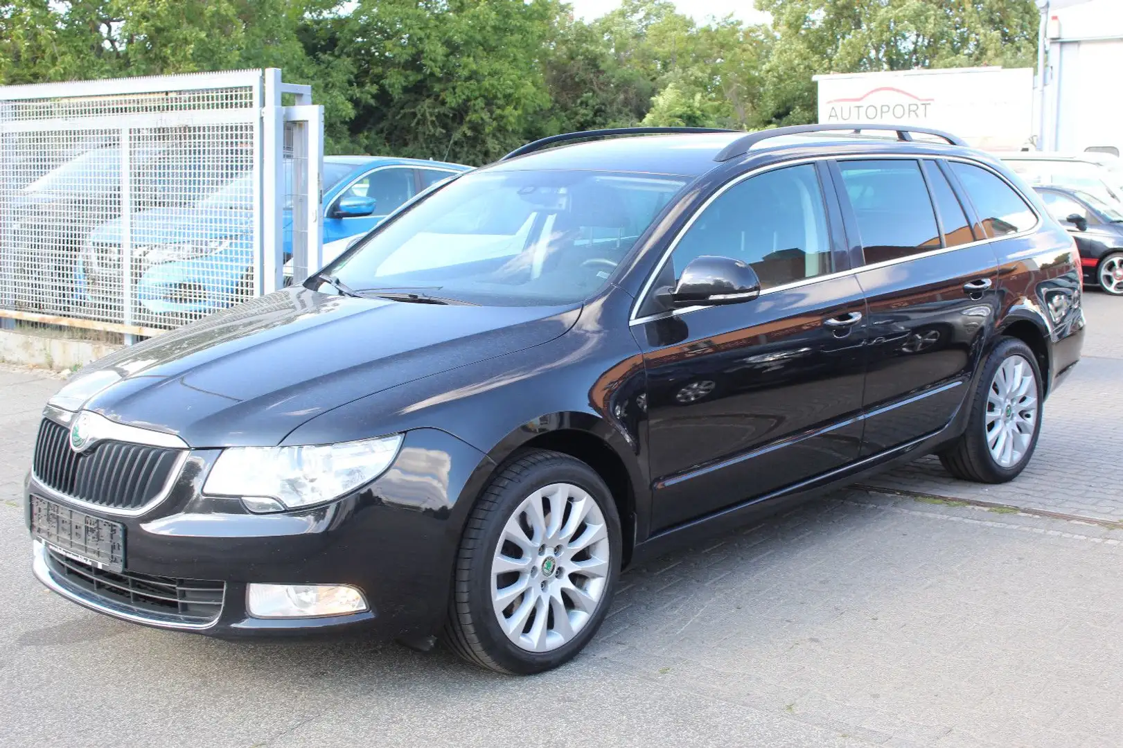 Skoda Superb Combi Exclusive Zwart - 1