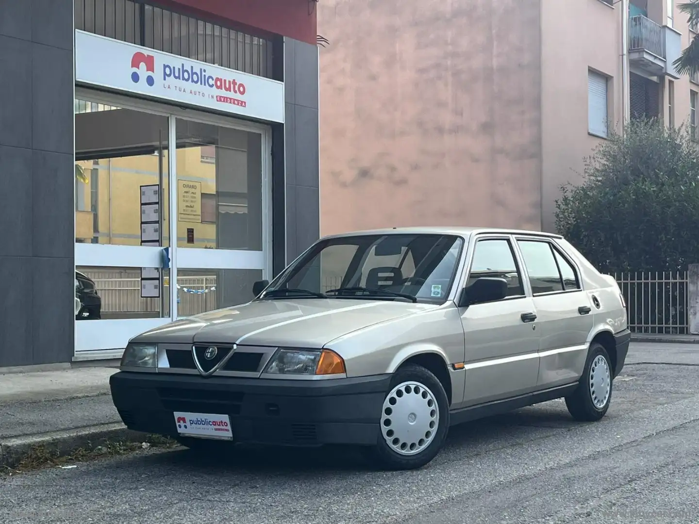 Alfa Romeo 33 1.3 VL Silber - 1