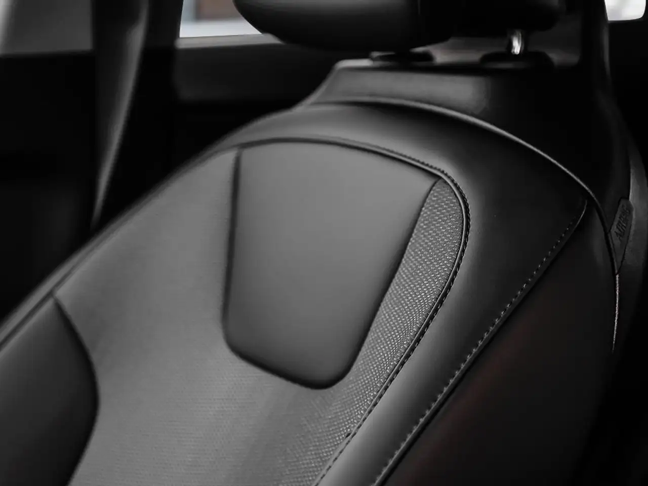 Kia Niro снимка Kia Niro