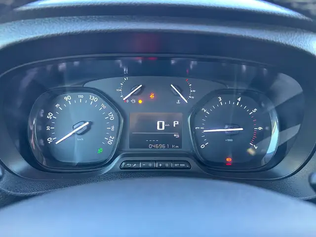 Toyota Proace Flex 2,0D144 AT Family Medium inkl. Anhängerkuppl Ansicht 17