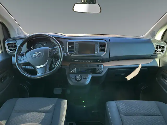 Toyota Proace Flex 2,0D144 AT Family Medium inkl. Anhängerkuppl Ansicht 10