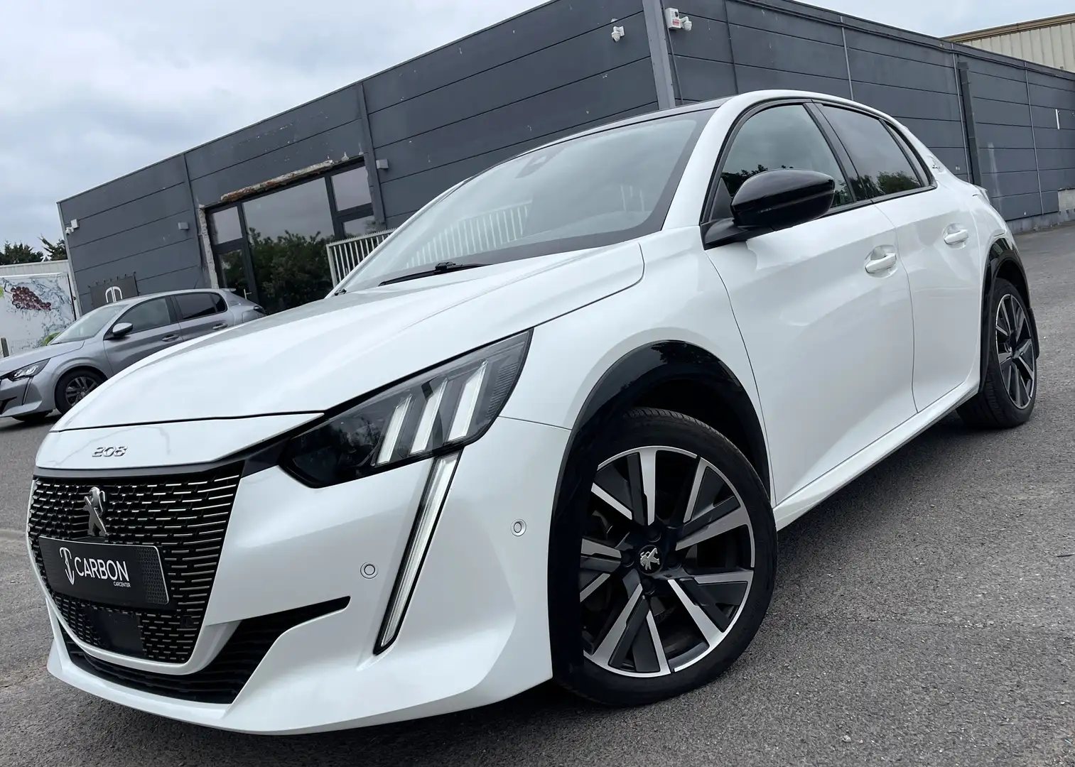 Peugeot 208 1.2i GT Line boite AUTO/CUIR/CARPLAY/PANO/CAMERA Blanco - 2