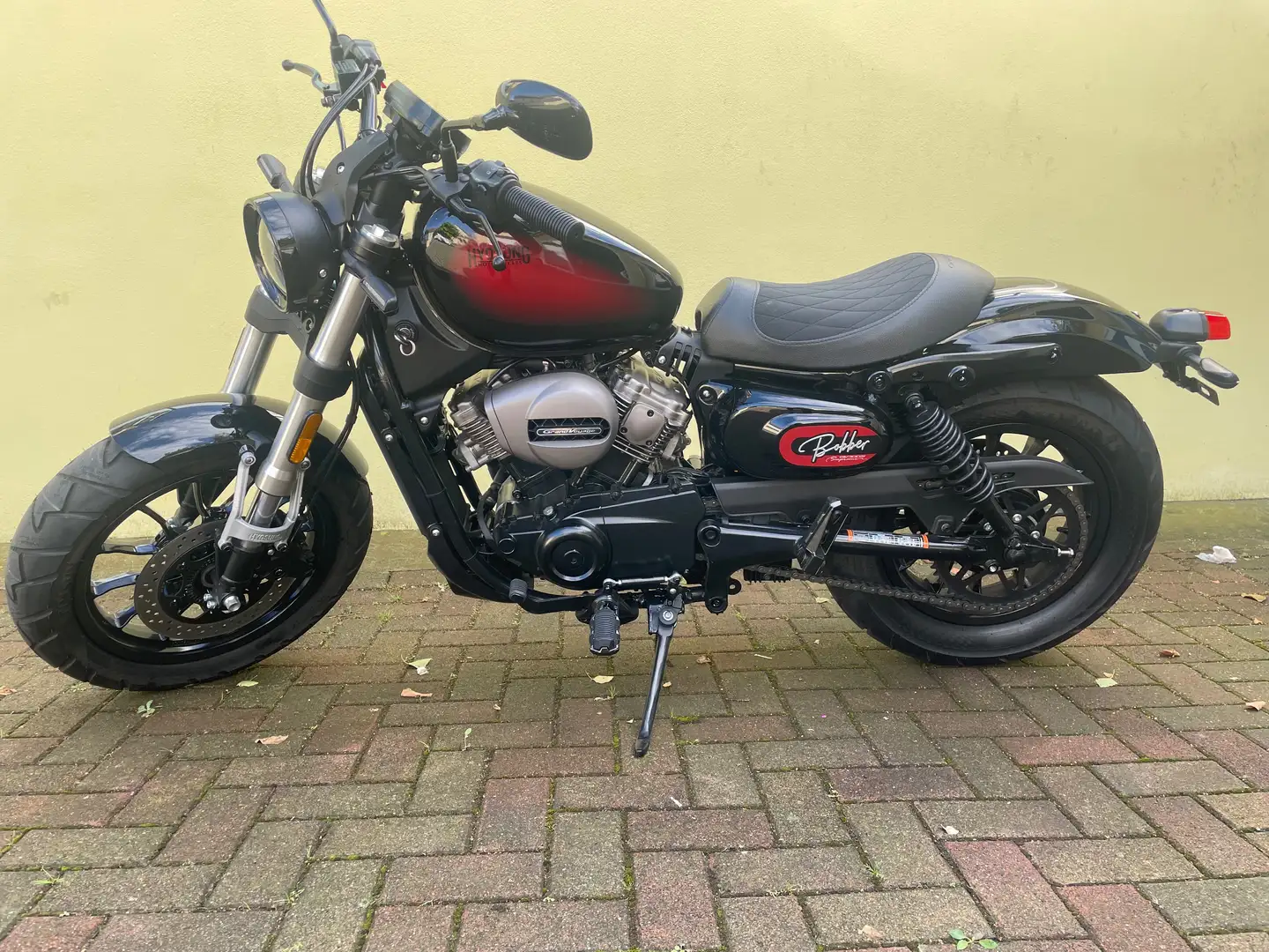 Hyosung GV 300 GV300i ABS EVO Rouge - 1