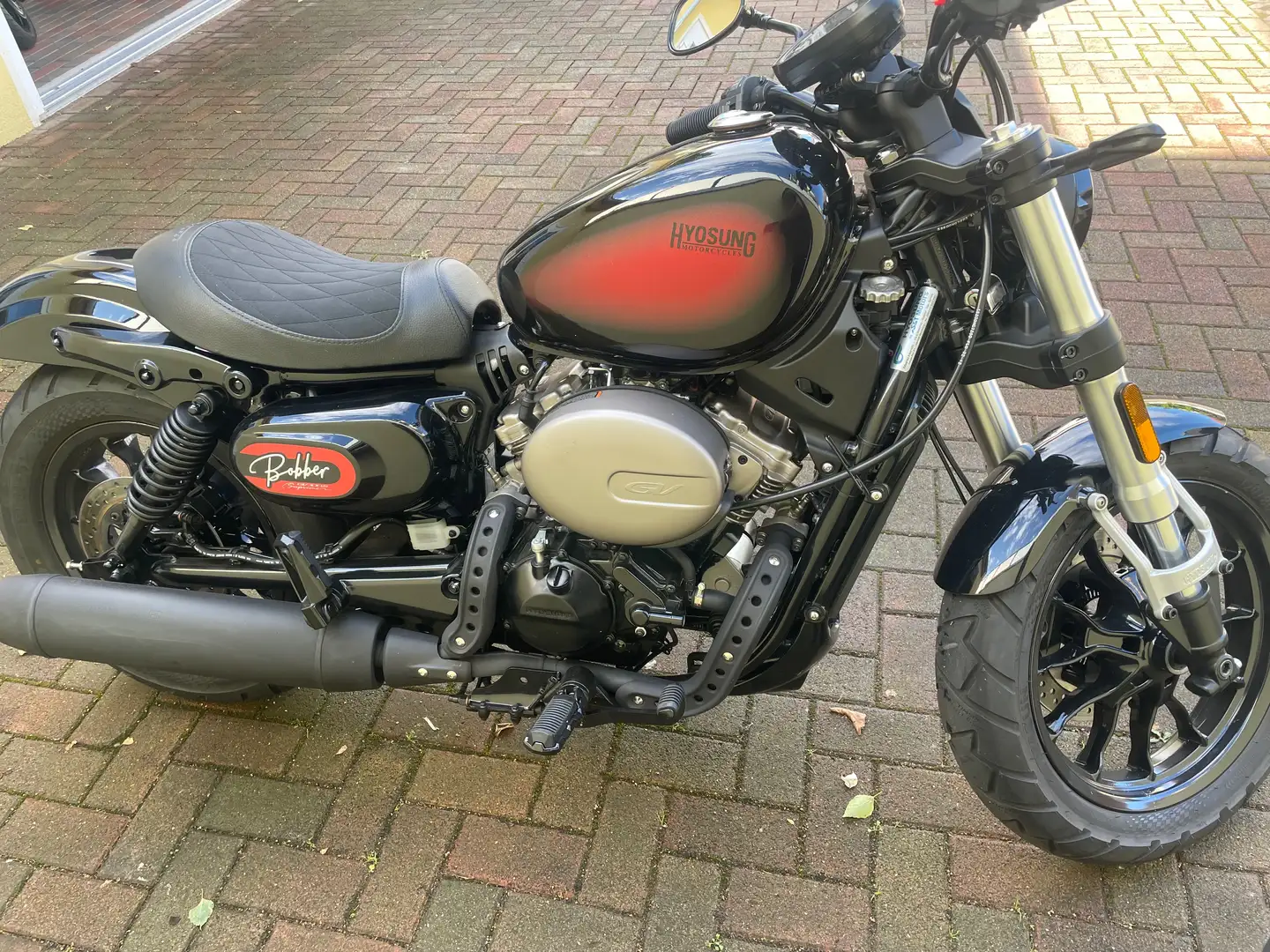 Hyosung GV 300 GV300i ABS EVO Rouge - 2