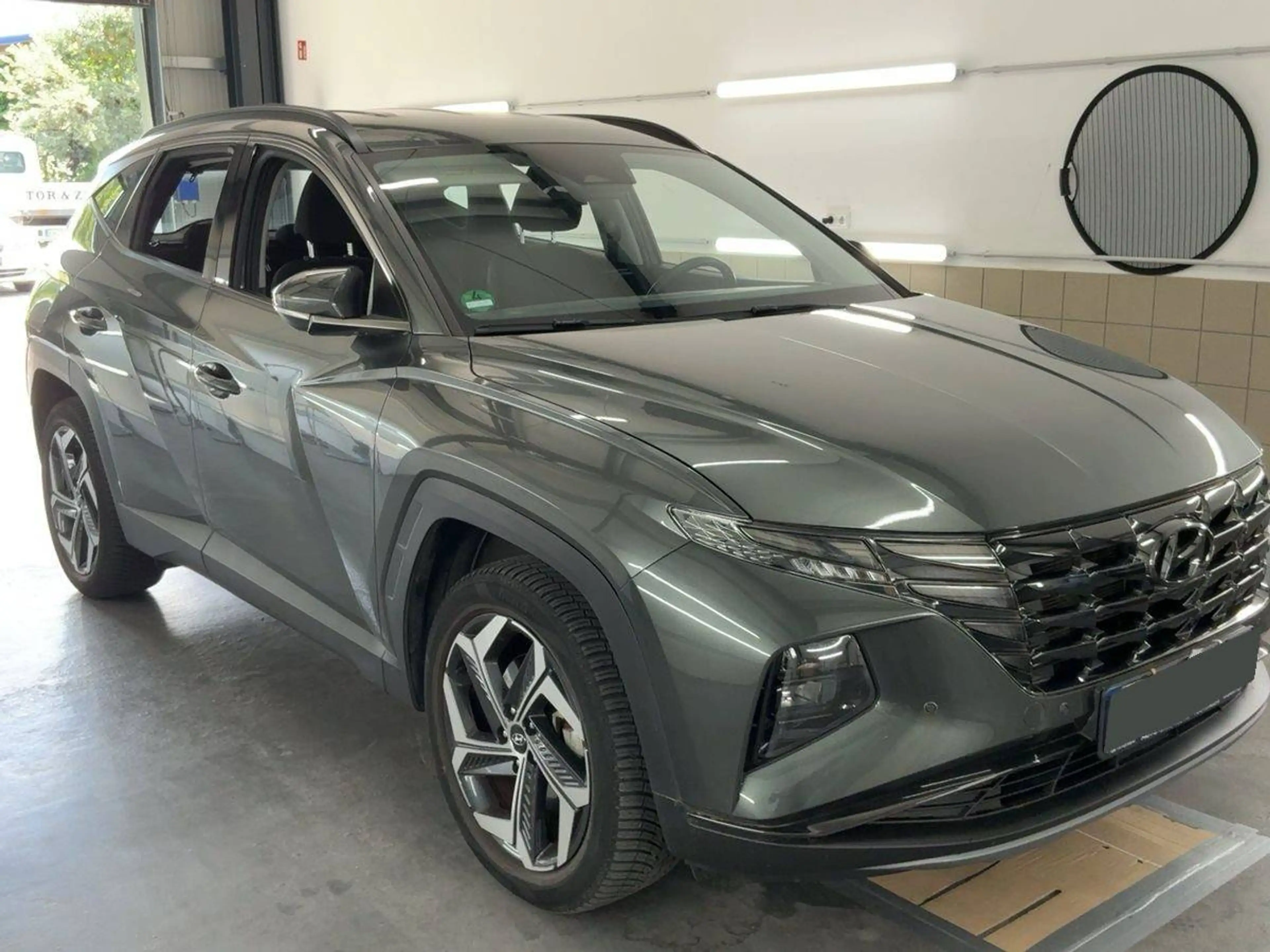 Hyundai TUCSON Basis Plug-In Hybrid 4WD — photo 9