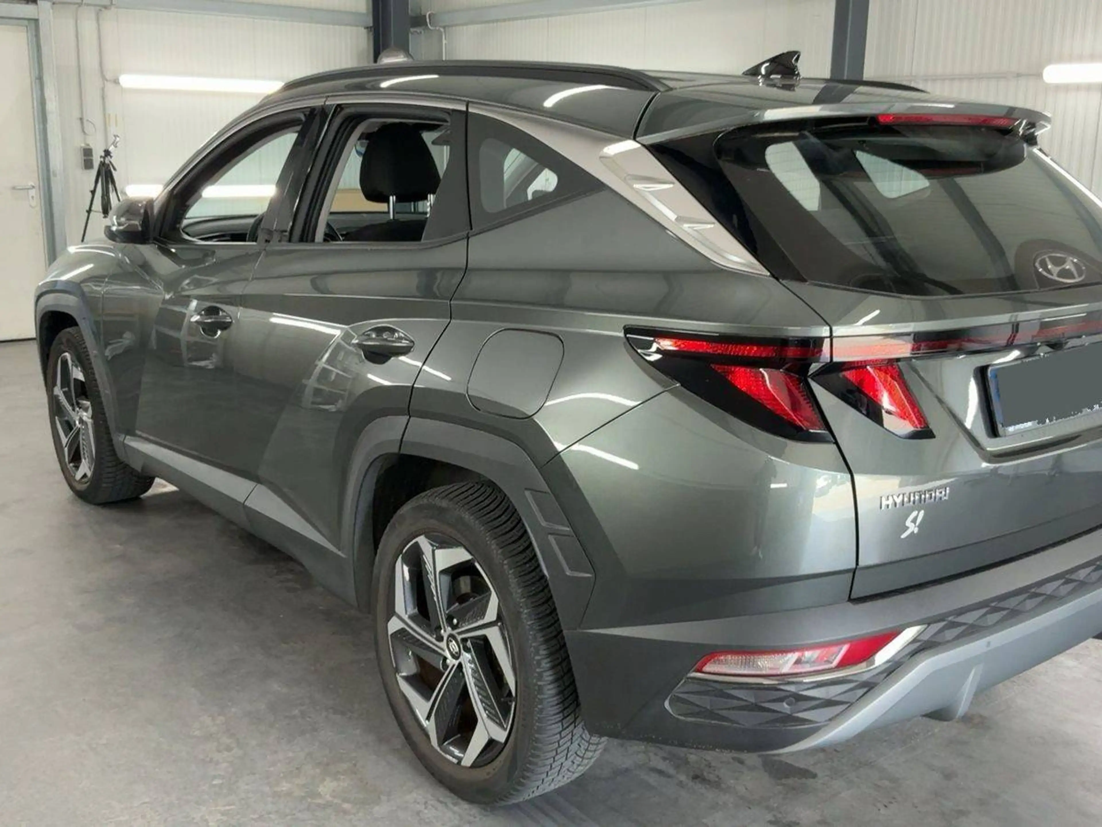 Hyundai TUCSON Basis Plug-In Hybrid 4WD — photo 2