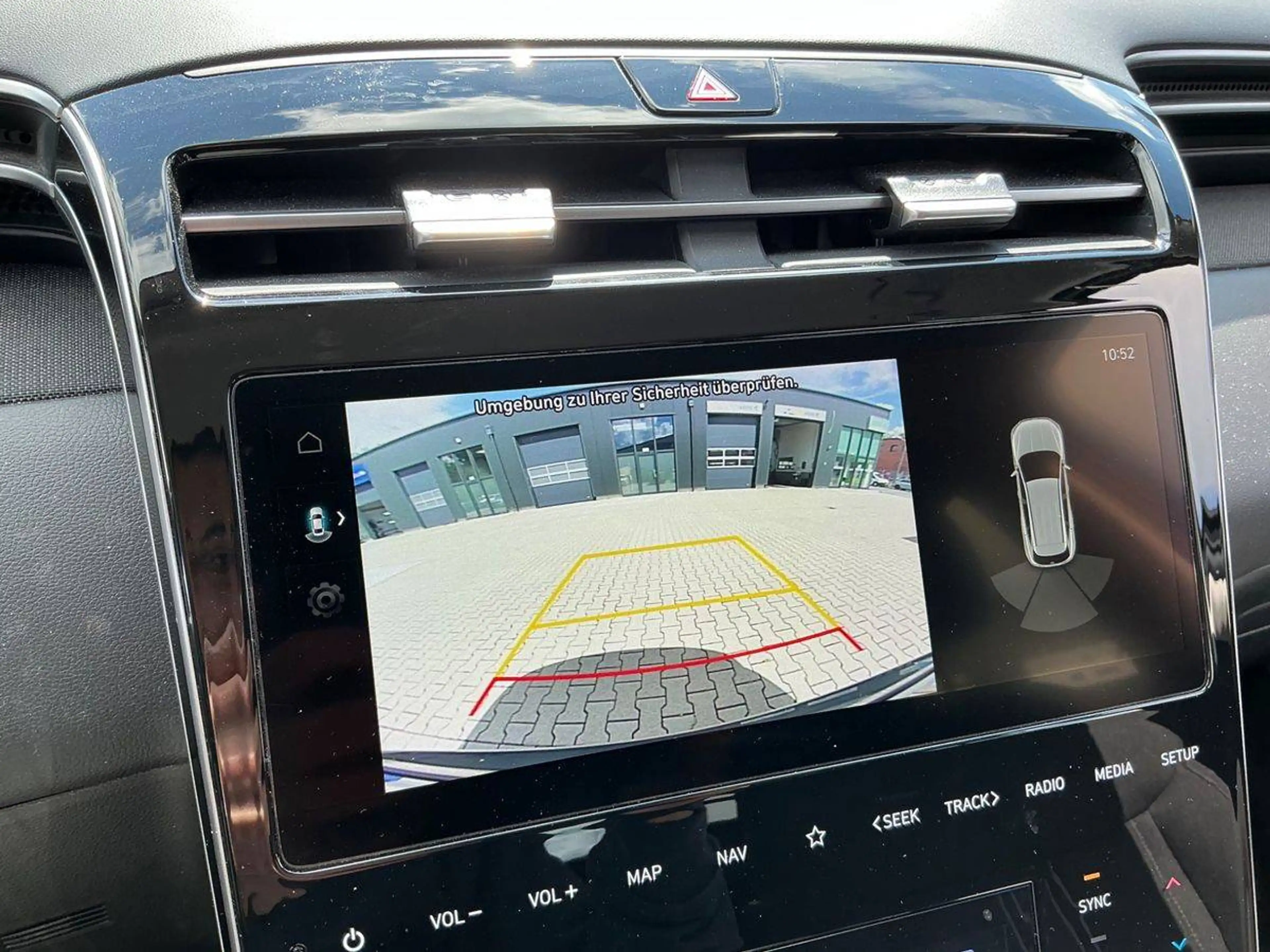 Hyundai TUCSON Basis Plug-In Hybrid 4WD — photo 12