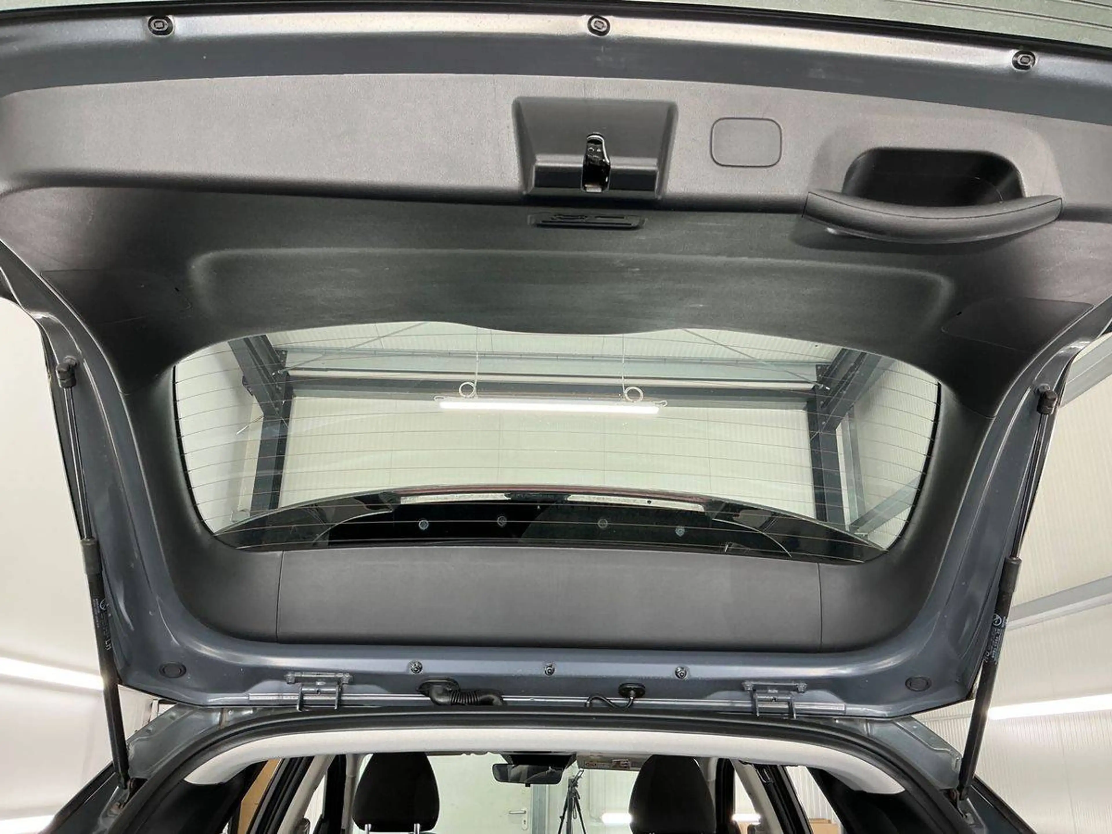 Hyundai TUCSON Basis Plug-In Hybrid 4WD — photo 5