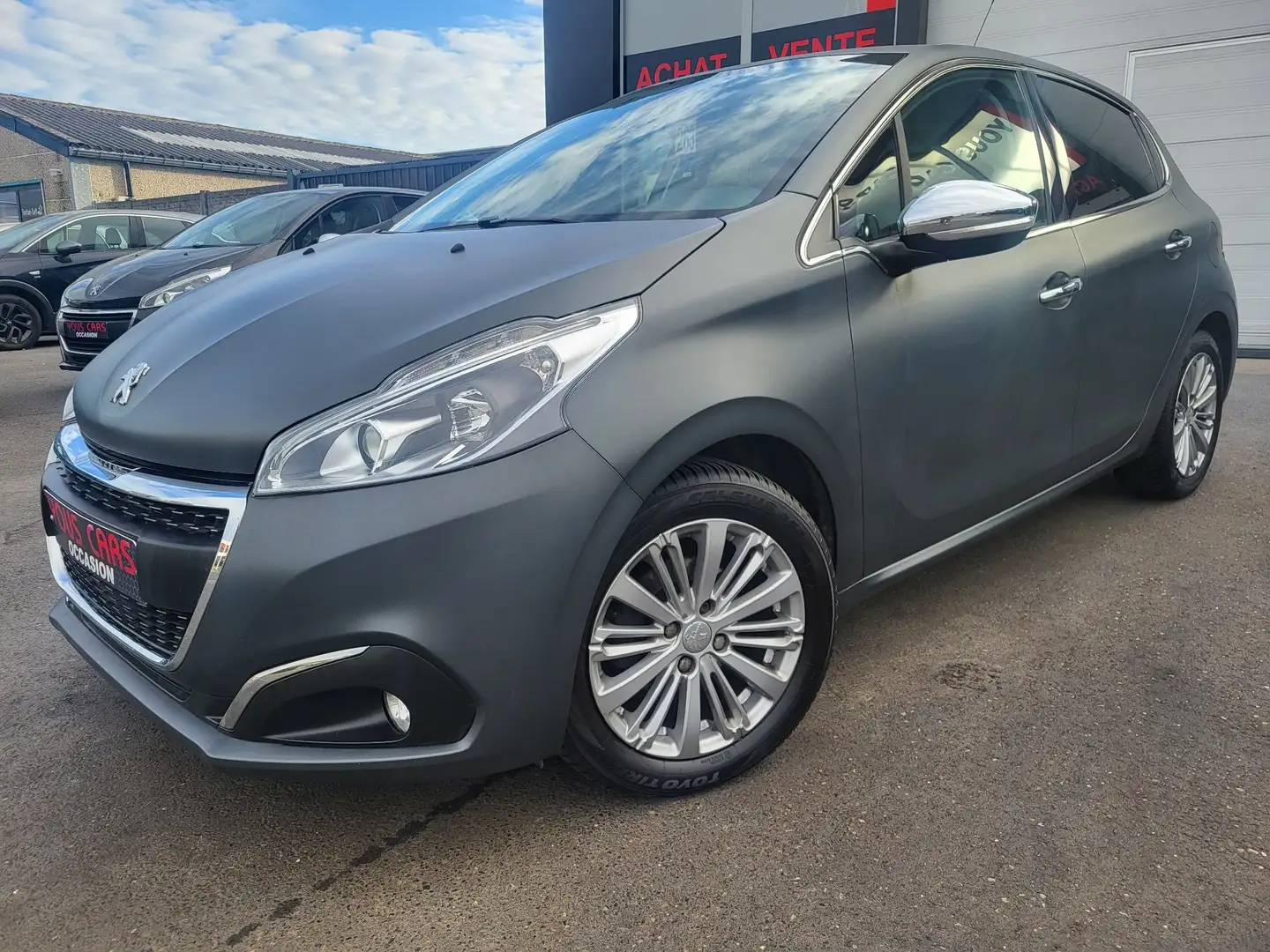 Peugeot 208 1.2 PureTech 110ch S&S BVM5 Féline - 1