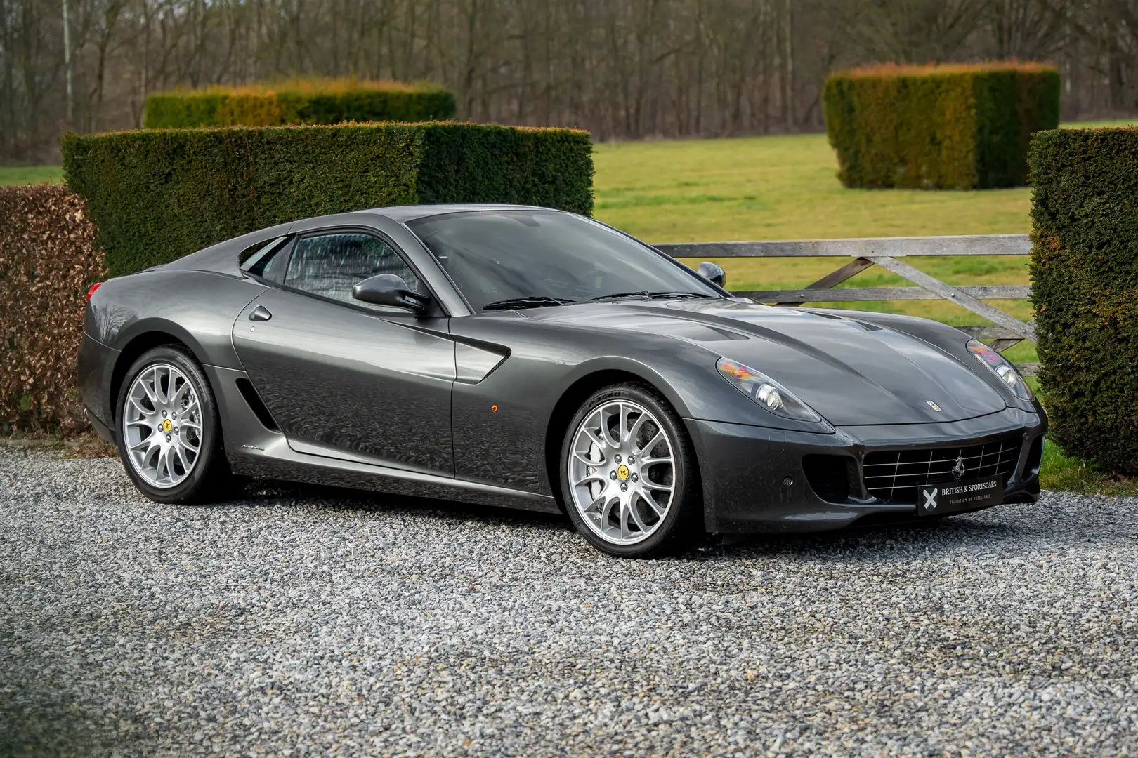 Ferrari 599 599 GTB F1 / 1 Owner Grau - 1
