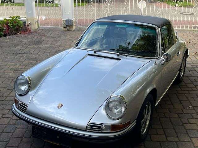 Second hand Porsche 911 