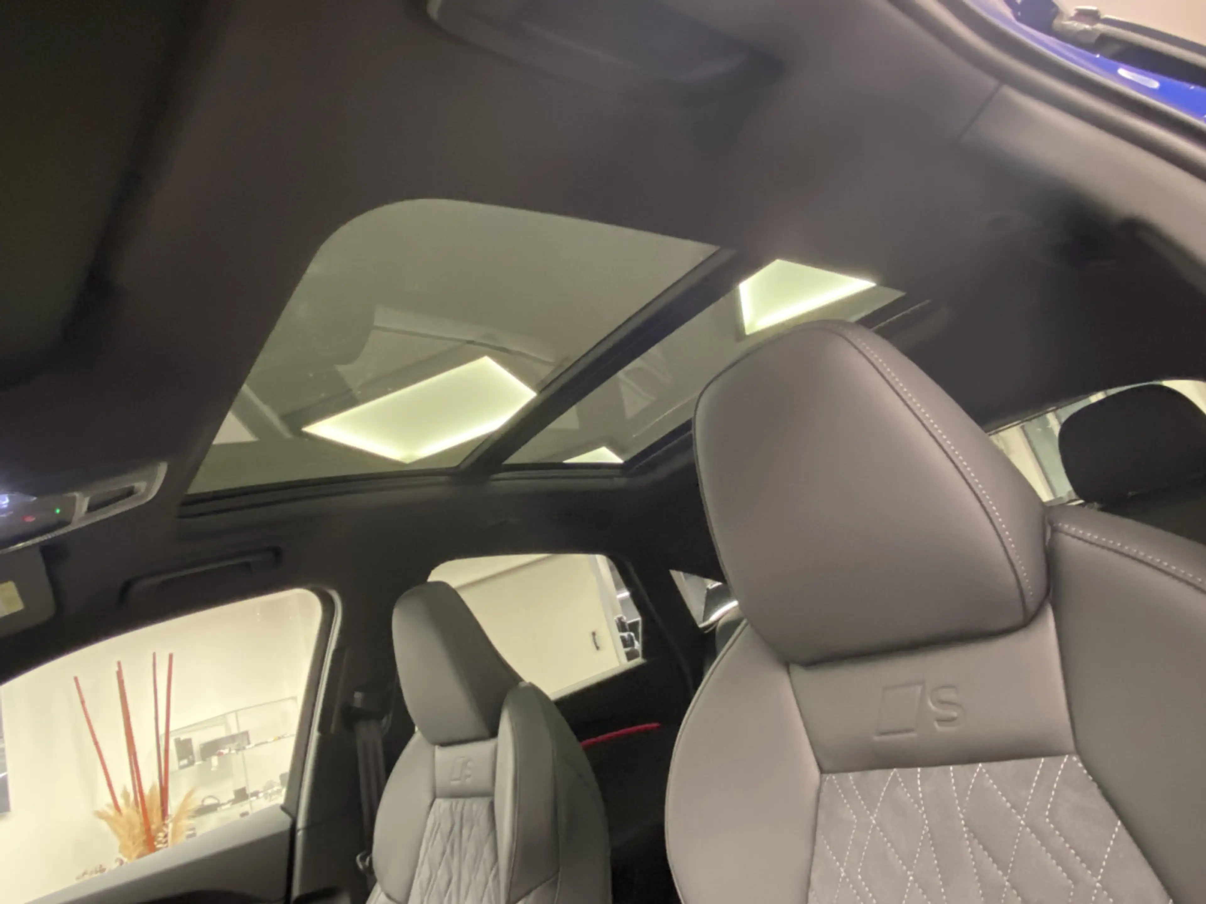 Audi Q5 Sportback e-hybrid quattro 367 CV / 270 kW S troni — photo 6