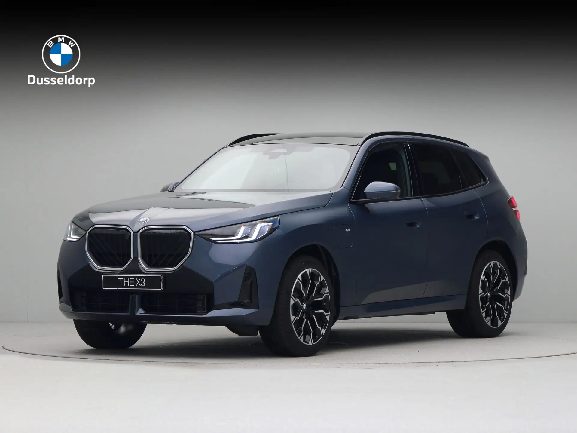 BMW X3 30e 2026 네이비 사진 1