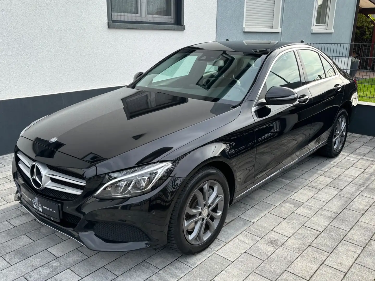 Mercedes-Benz C 250 BlueTec / d 4Matic Avantgarde /LED/AHK Schwarz - 1