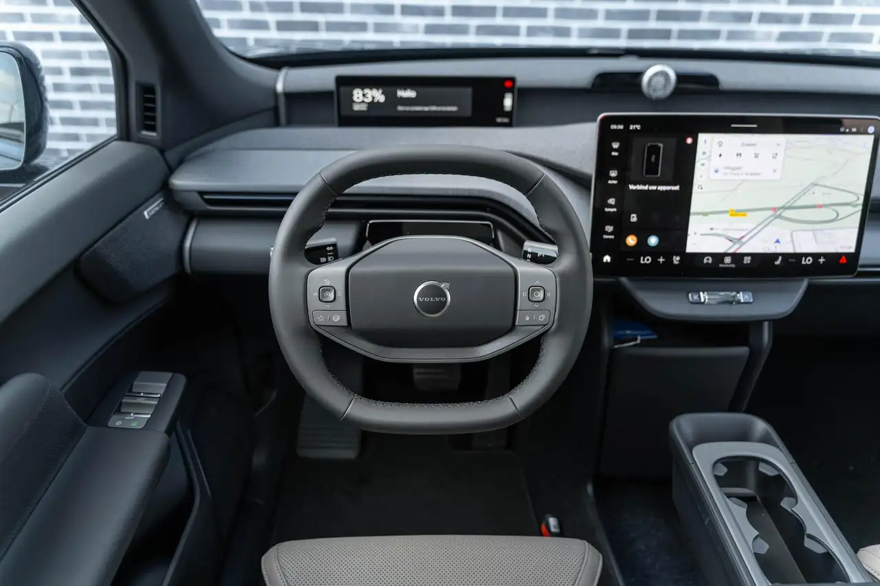 Volvo EX60 2026