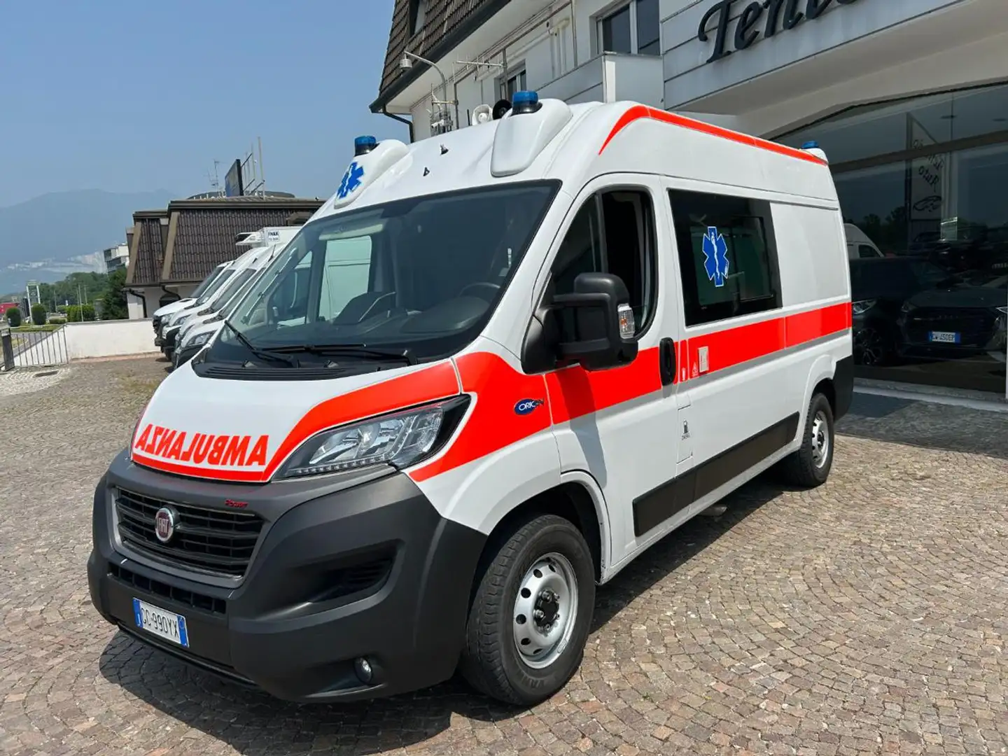 Fiat Ducato 35 2.2 Mjt 160CV PM-TM AMBULANZA ORION QUADRA Wit - 2