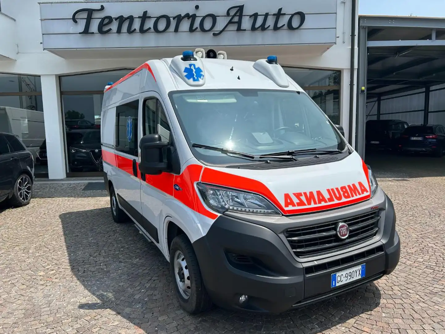 Fiat Ducato 35 2.2 Mjt 160CV PM-TM AMBULANZA ORION QUADRA Wit - 1