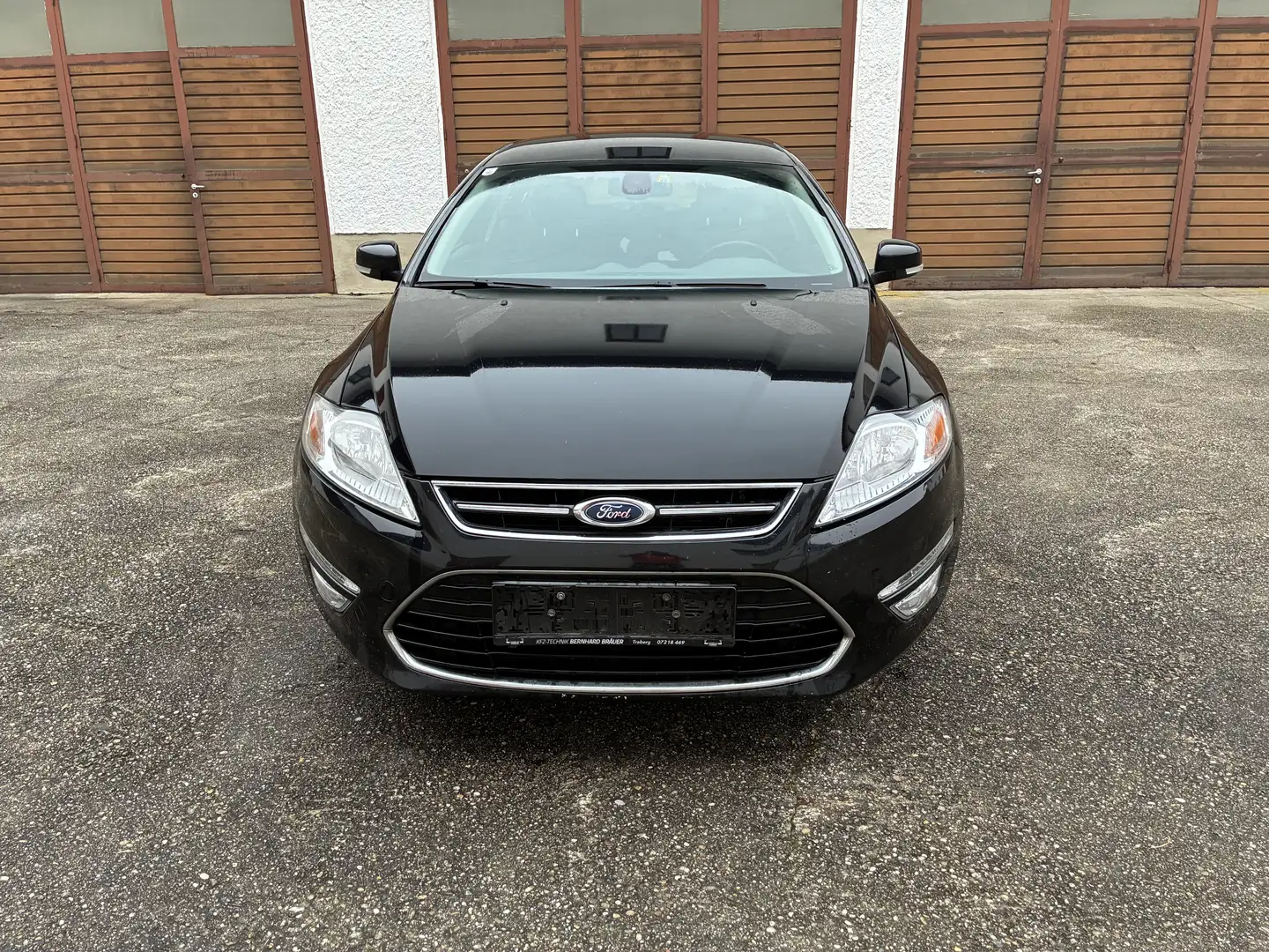 Ford Mondeo Mondeo Traveller Titanium 2,0 TDCi DPF Titanium Schwarz - 2
