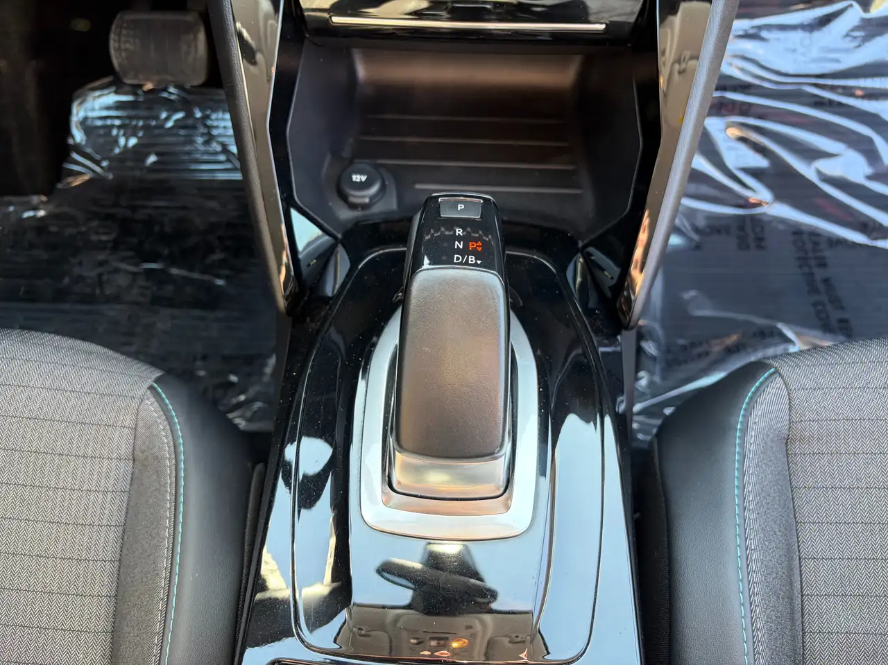 Peugeot e-208 e-208 50 kWh Allure 11