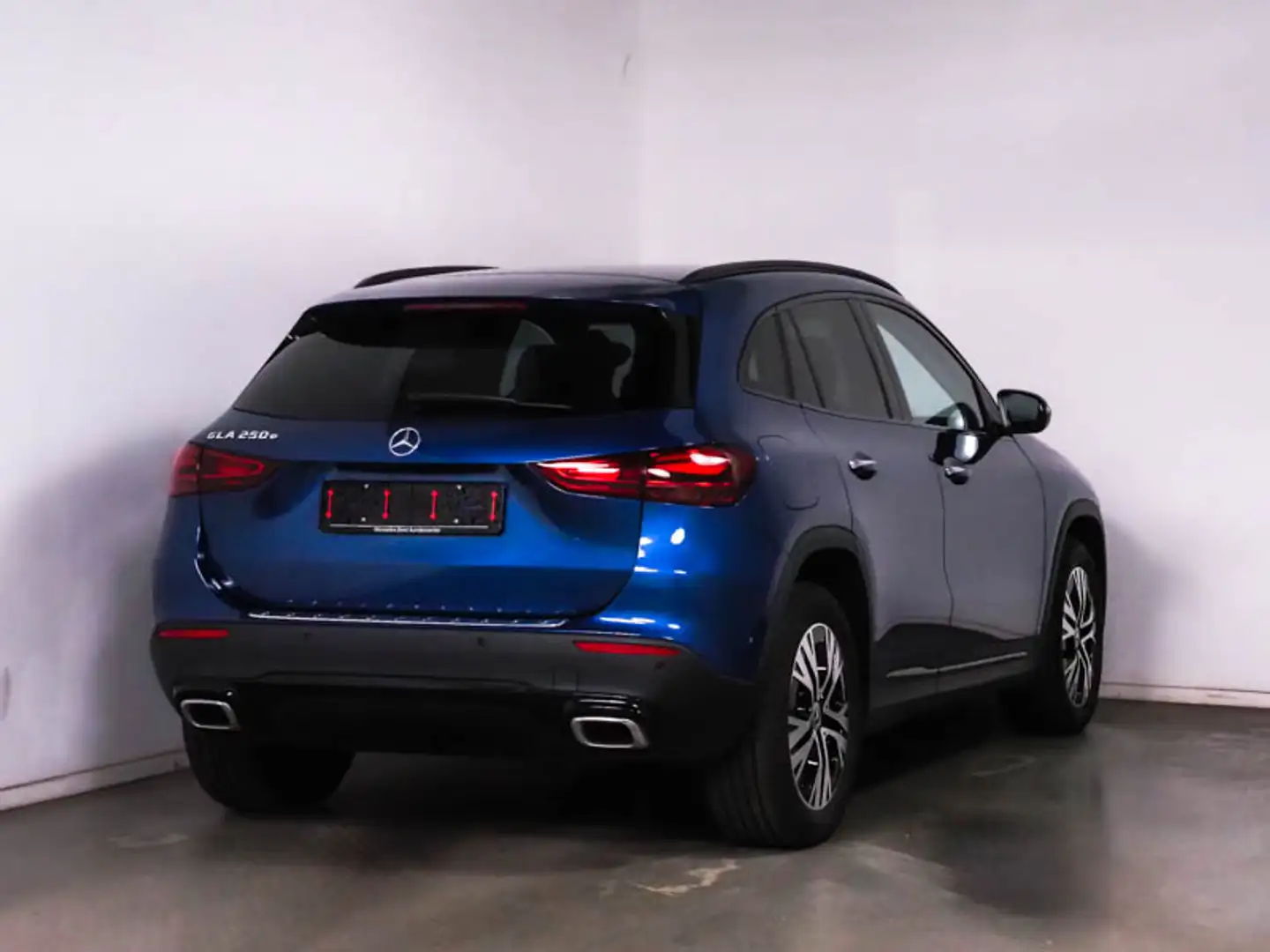 Mercedes-Benz GLA 250 e Face Lift Plug-In Hybride Progressive Line Advan Blauw - 2