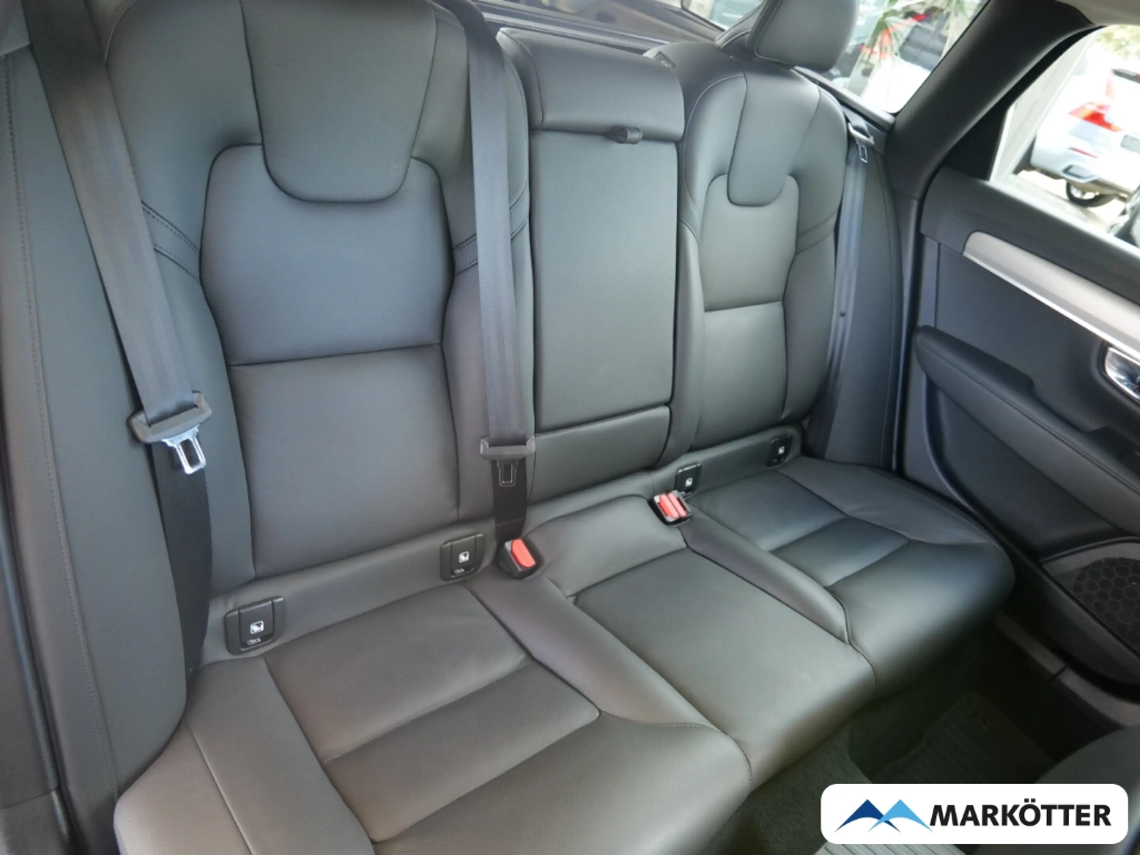 Volvo V90 T6 AWD Plus Dark Recharge AHK/ACC/360°/H&K — photo 13
