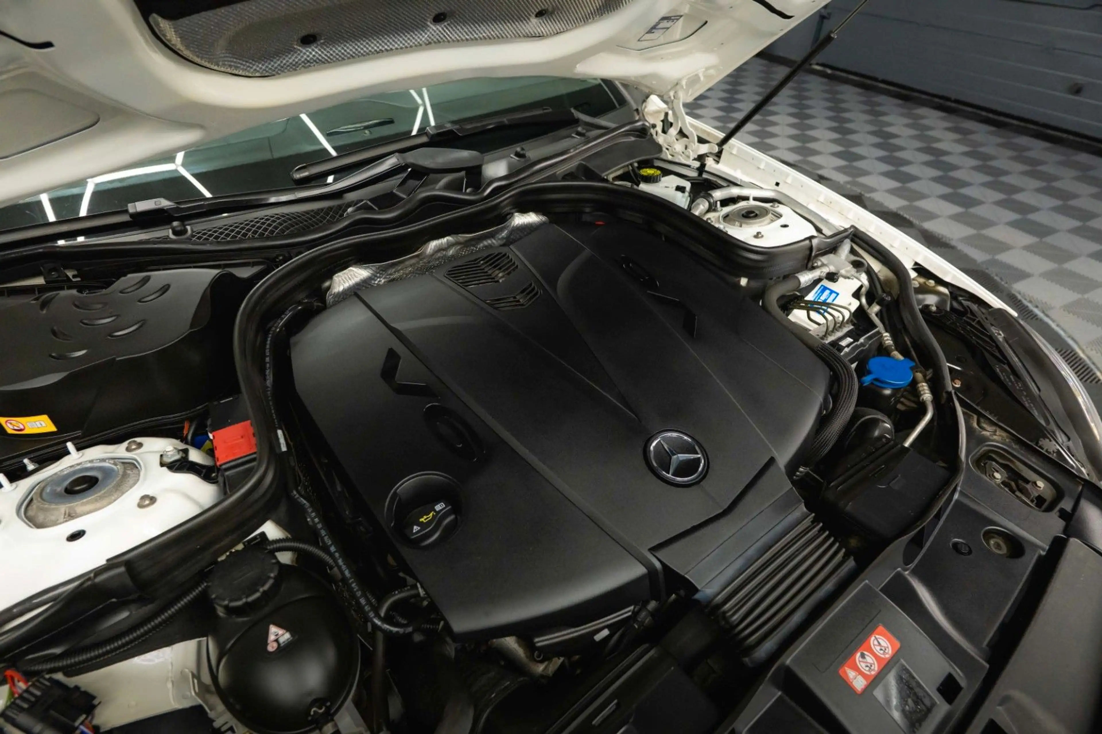 Mercedes-Benz CLS 350 CDI BlueEfficiency AMG Line | LED | H&K — photo 5