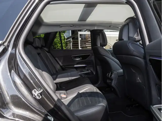 Mercedes-Benz 300 view 10