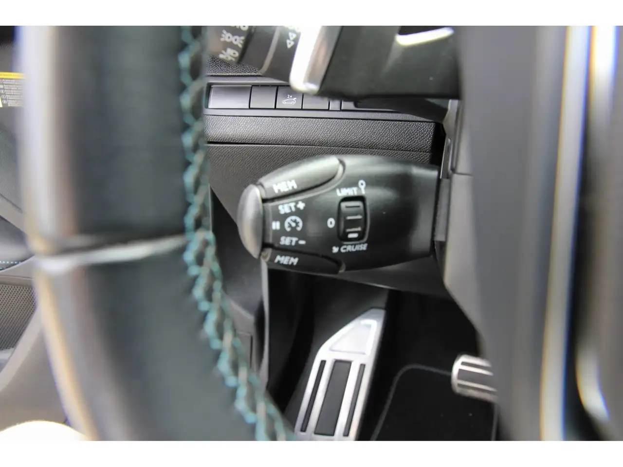Peugeot 3008 Crossway 130 Aut. Navi SHZ e-Klappe LED RFK, миниатюра 15
