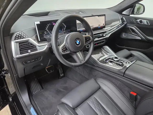 BMW X6 view 8