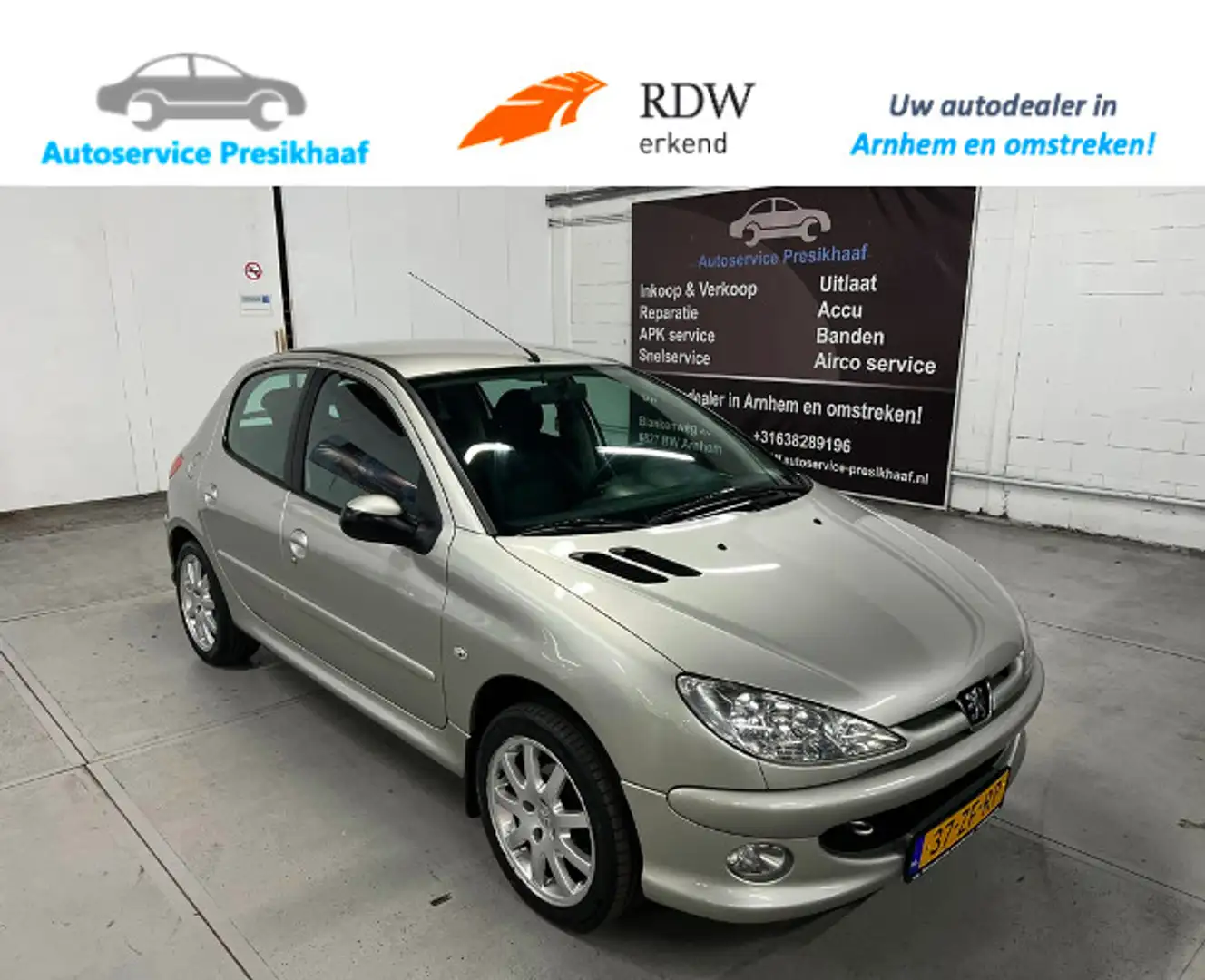 Peugeot 206 1.4 Forever AIRCO / NAP / LM VELGEN Gris - 1