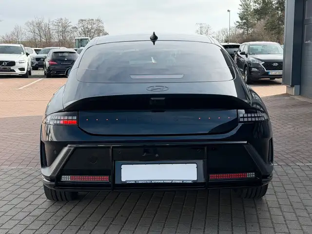 Hyundai Ioniq 6 view 5