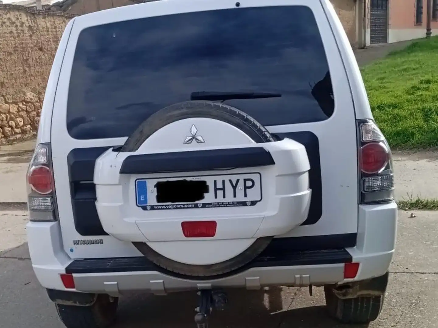 Mitsubishi Montero 3.2DI-D+Motion Bílá - 2