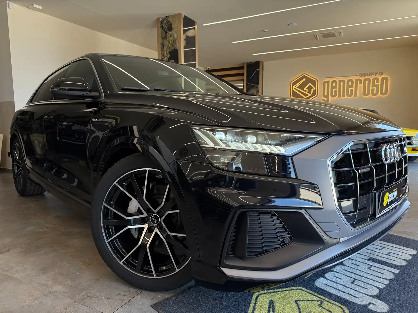 Audi Q8 50 3.0 tdi mhev Sport quattro S-Line Plus Matrix Černá - 1