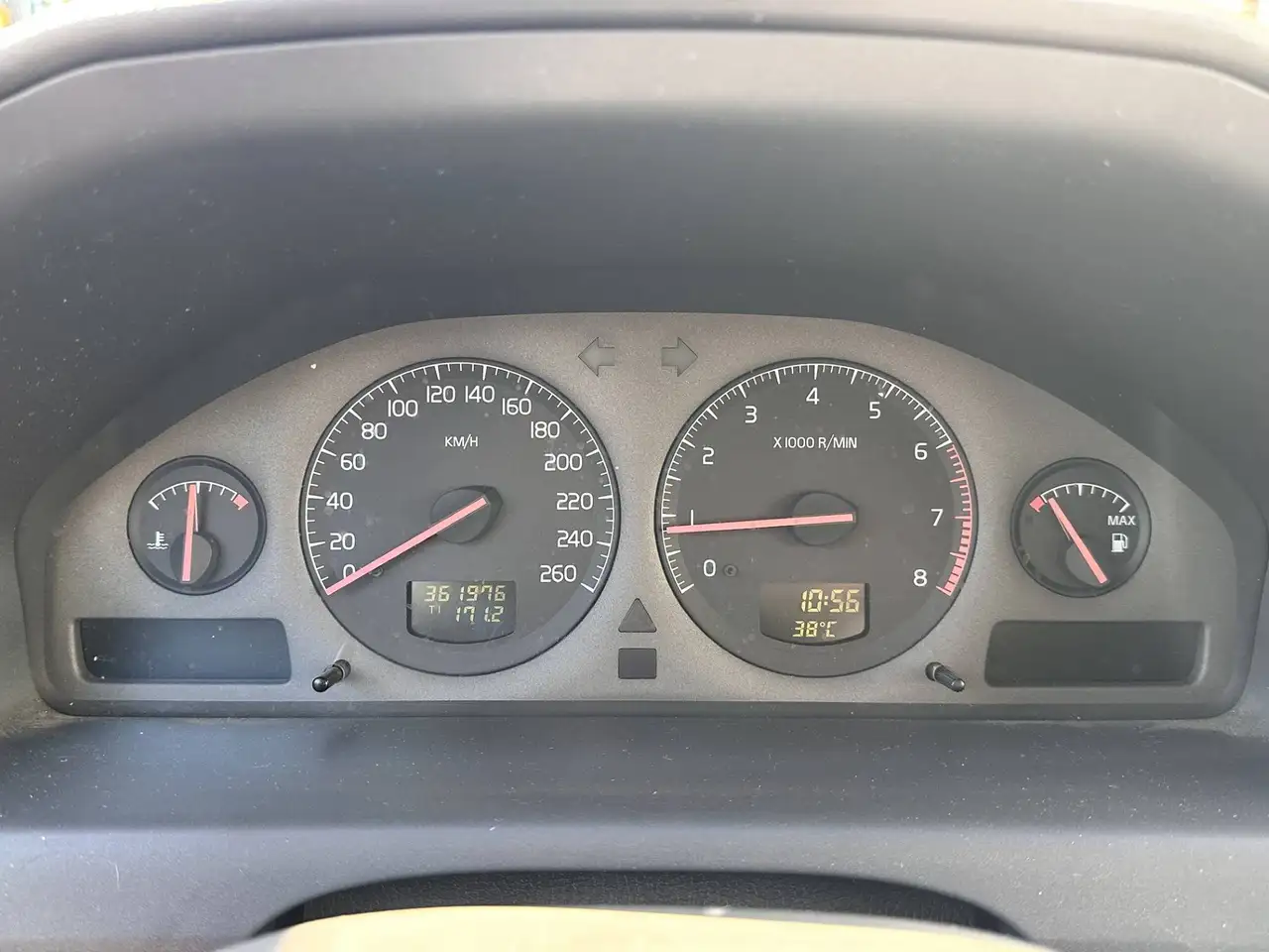 Volvo V70 2.4 T Comfort Line, foto 12