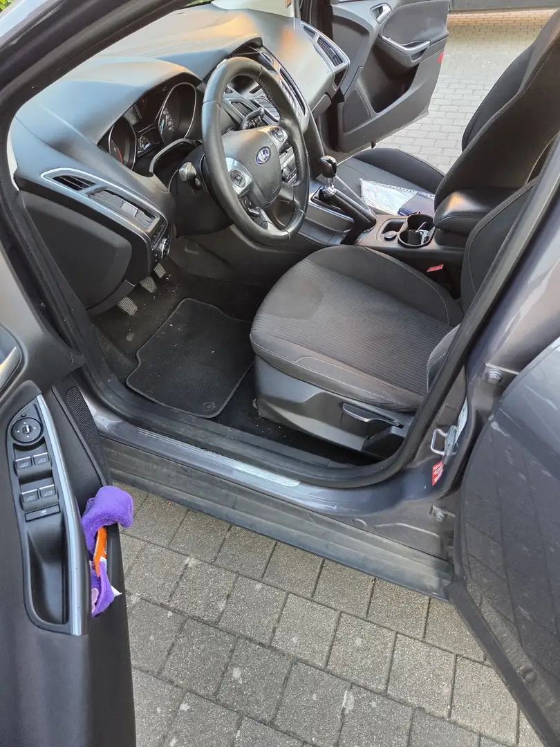 Ford Focus 1.6 TDCi ECOnetic Tech. Titanium - 2