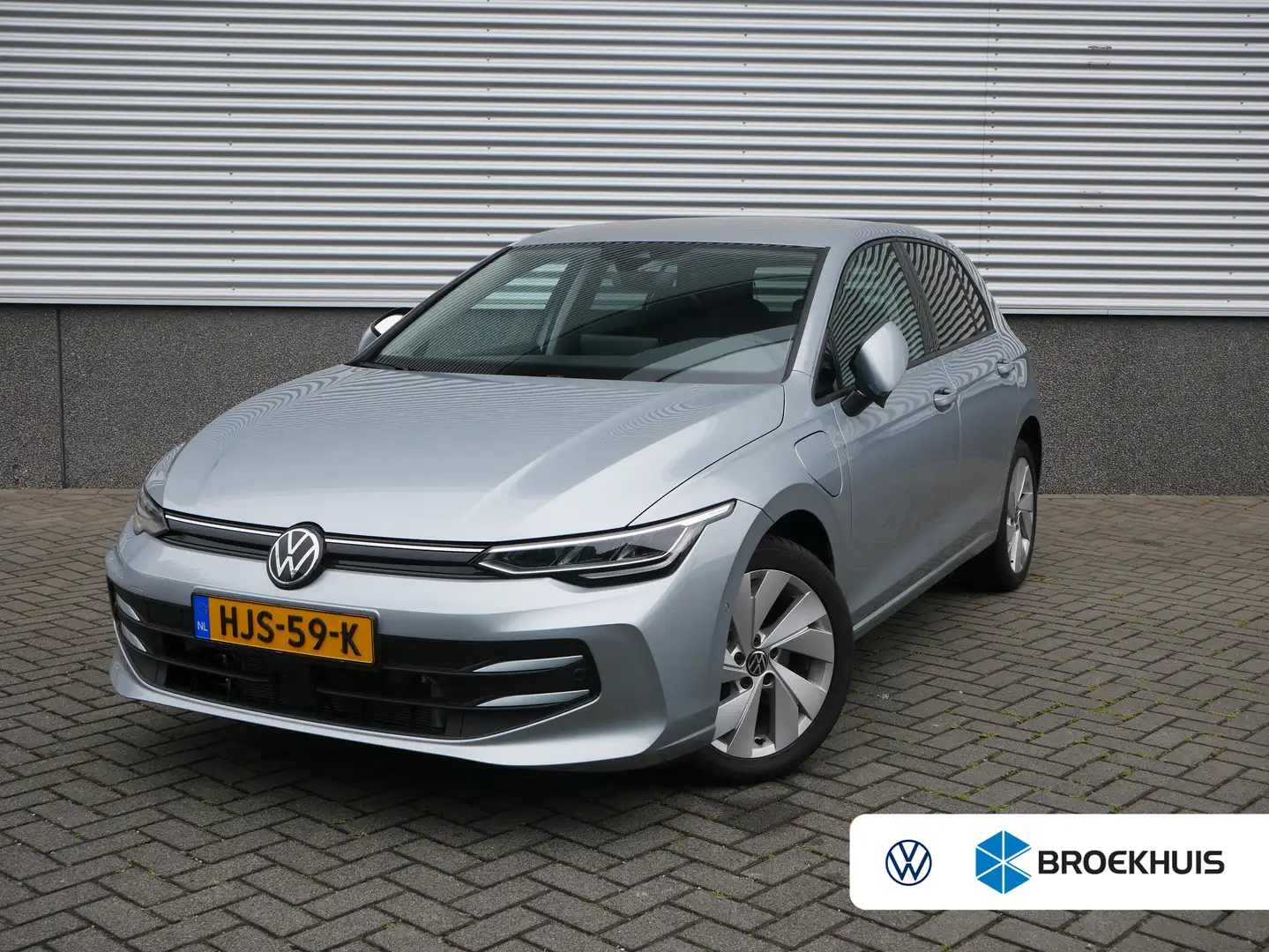 Volkswagen Golf 1.5 eHybrid Life Edition Adaptive Cruise Control - Grijs - 1