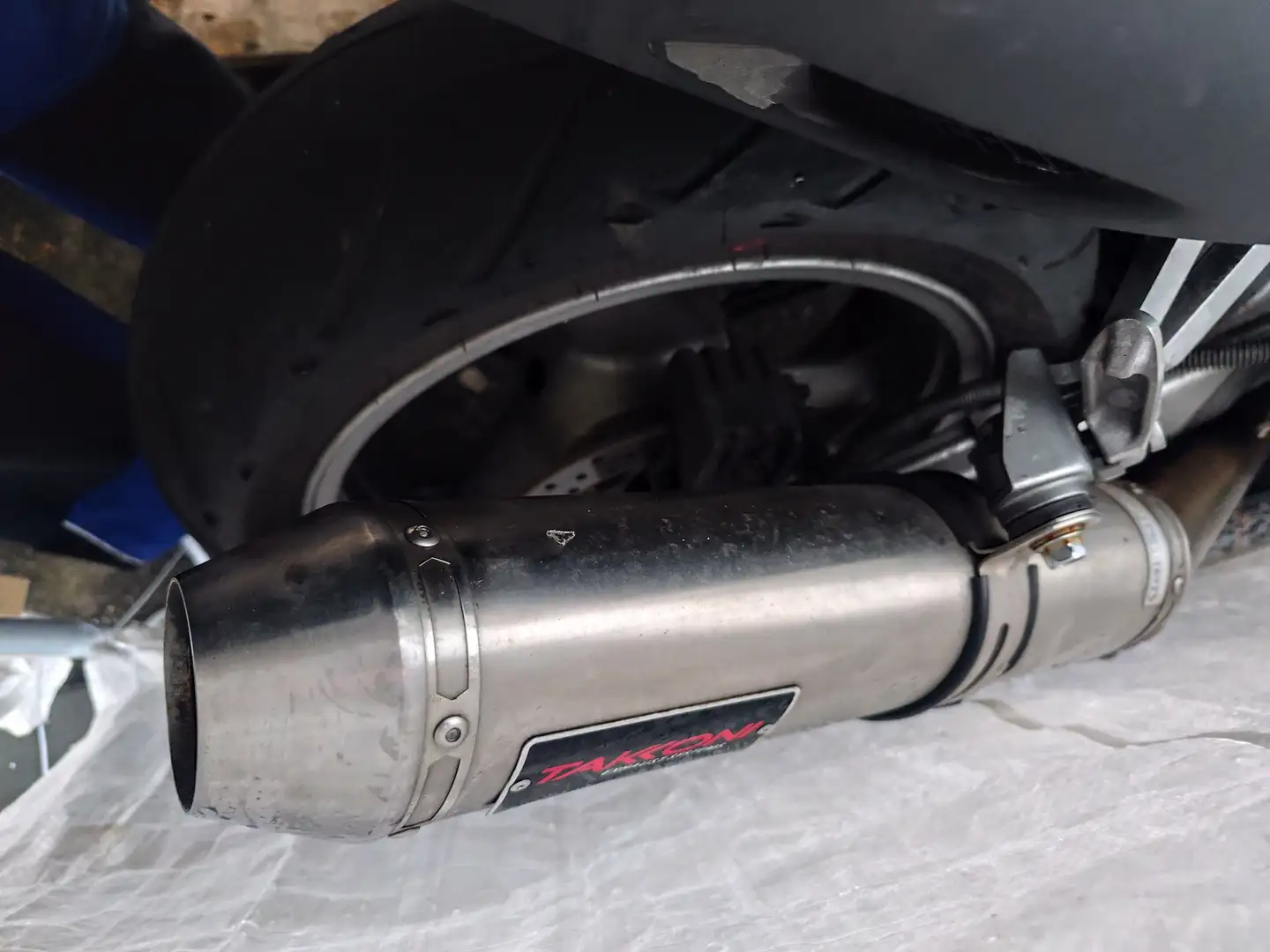 Kawasaki Ninja ZX-9R Gris - 2