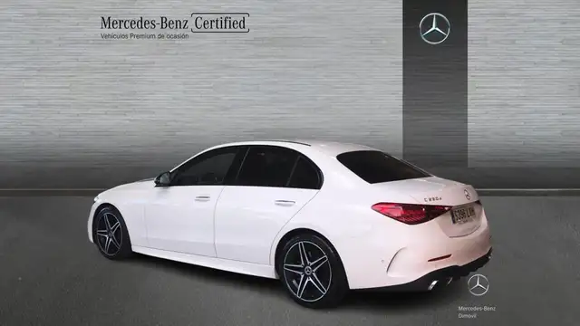 Mercedes-Benz C-Class view 4