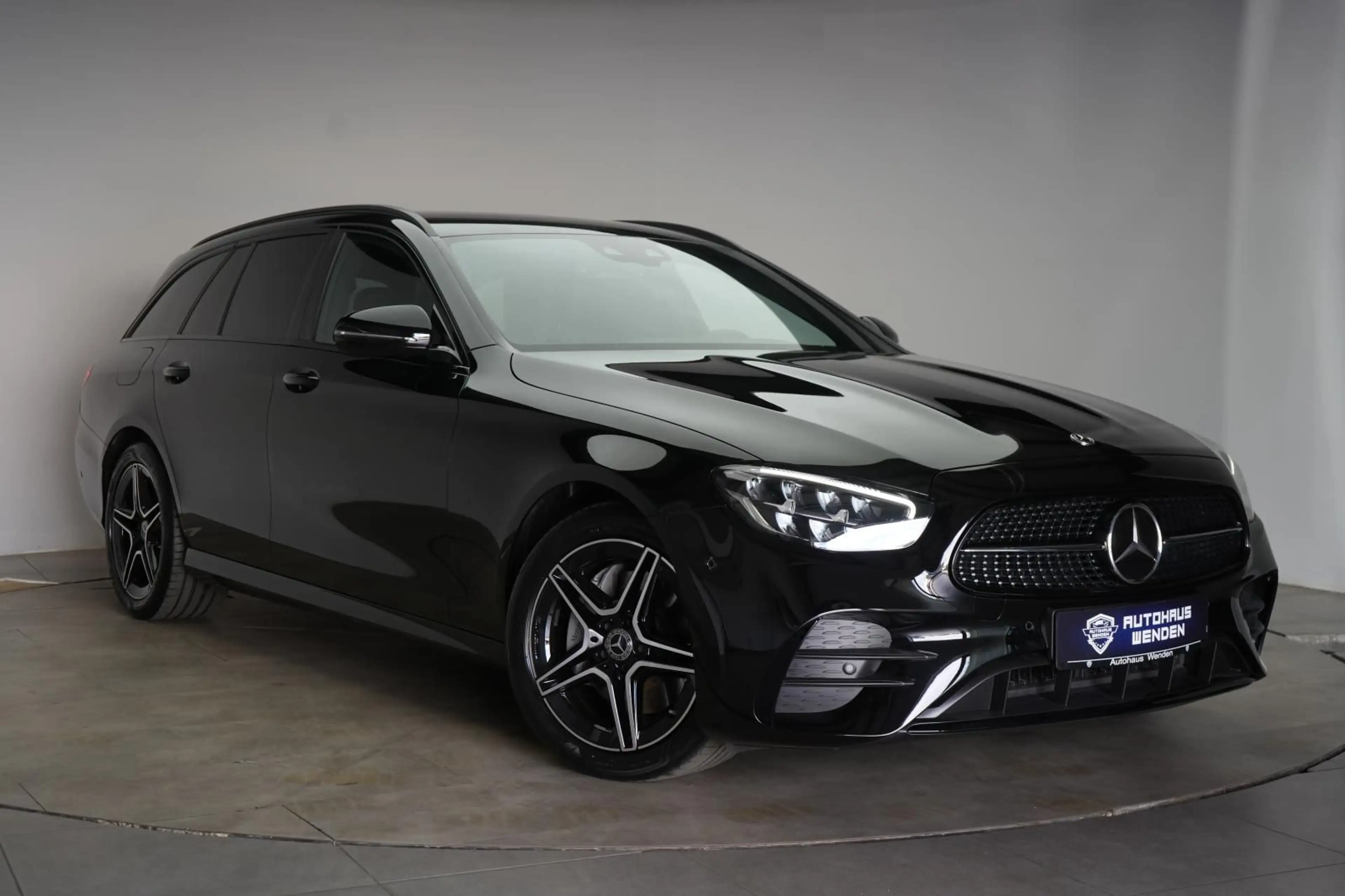 Mercedes-Benz E 300 d 4Matic T AMG Line Luft/Kamera/Alcantara
