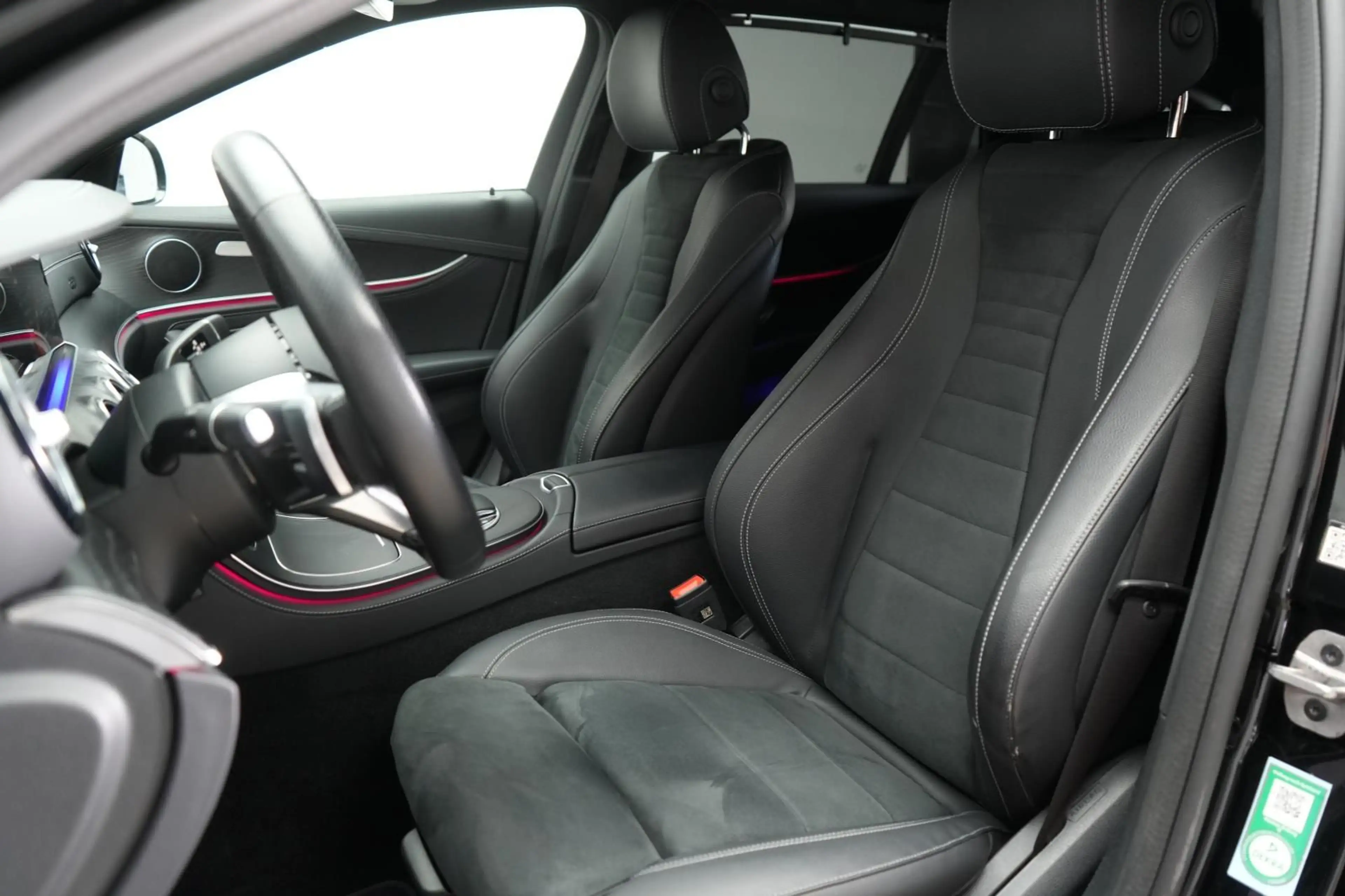 Mercedes-Benz E 300 d 4Matic T AMG Line Luft/Kamera/Alcantara — photo 13