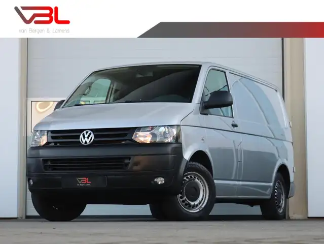 Volkswagen T5 Transporter 2.0 TDI L1H1 T800 | 3zits | Cruise control