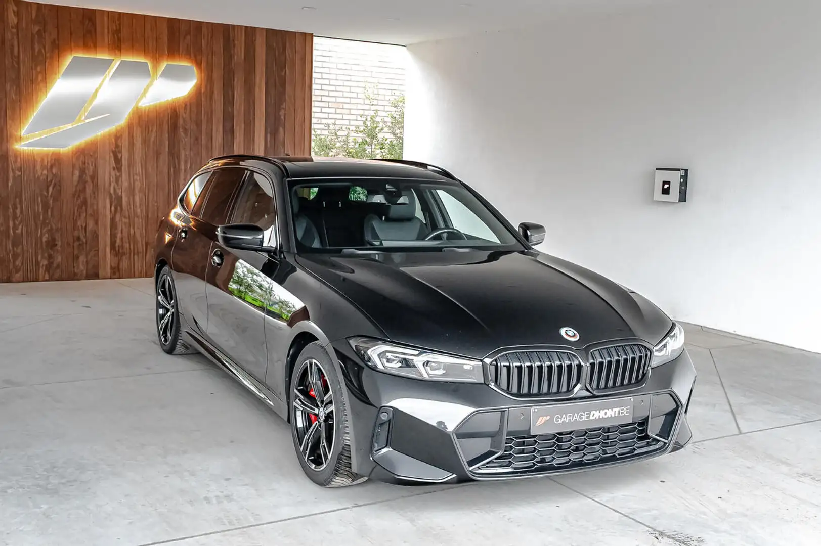 BMW 320 iA touring M sportpack pro, LCI, Panodak, Head-up Noir - 1