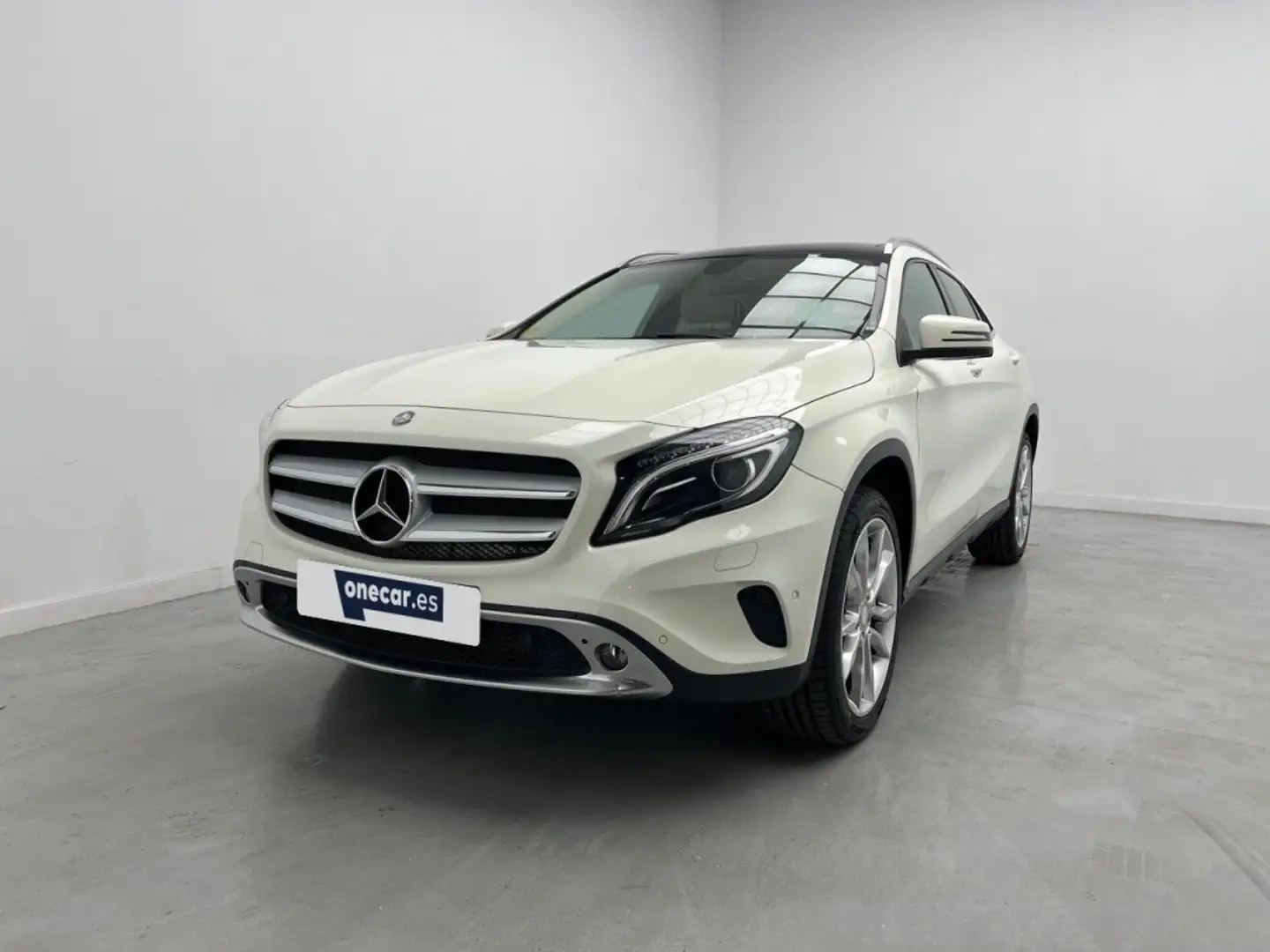 Mercedes-Benz GLA 200 -CLASS 2.1 CDI URBAN 136CV 5P Beige - 1