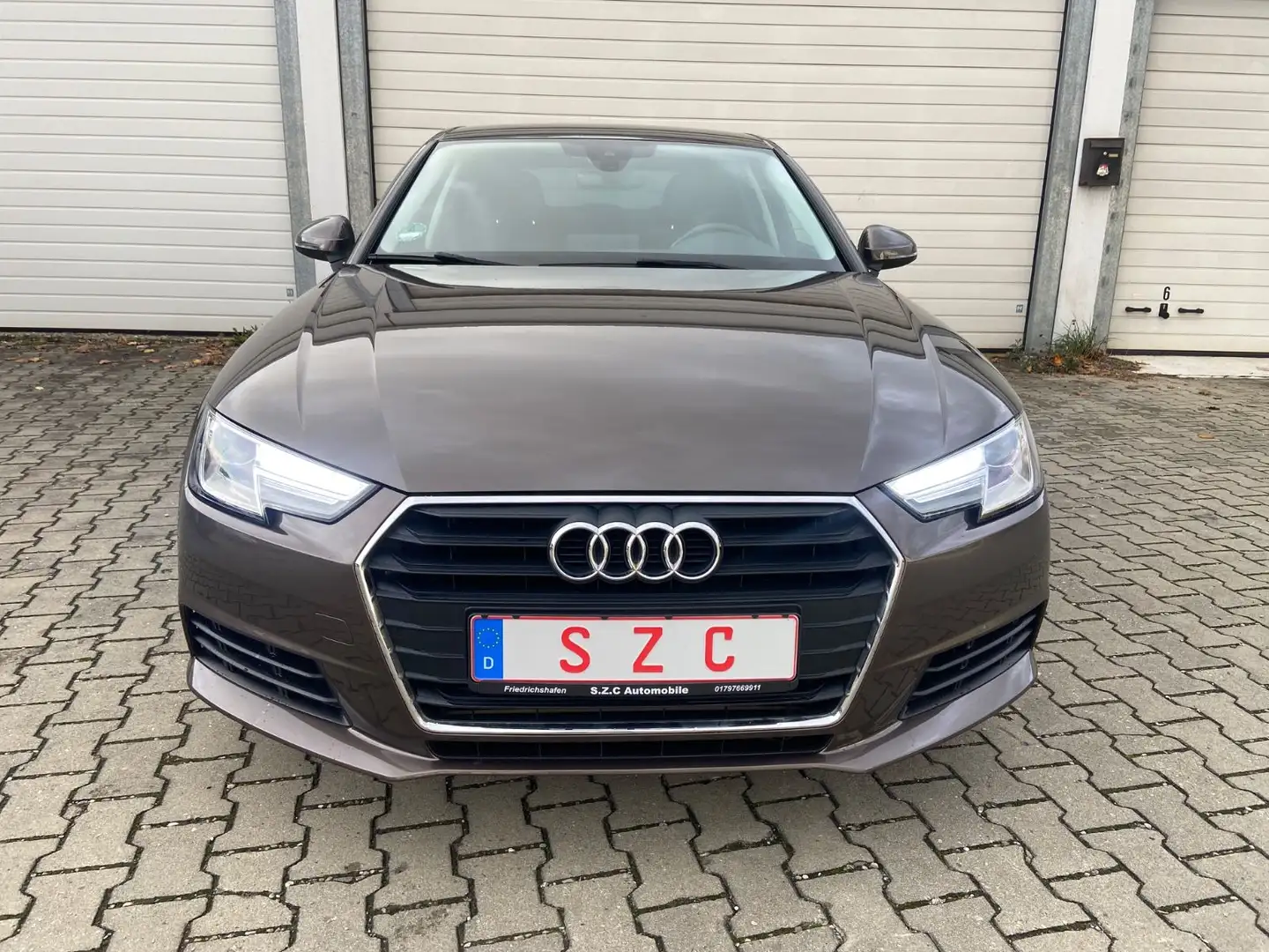 Audi A4 Lim. 2.0TFSI/LED/AHK Braun - 2
