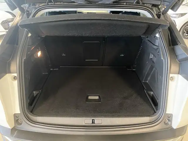 Peugeot 3008 view 9