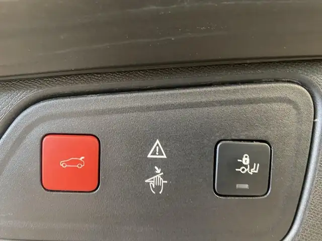 Peugeot 3008 view 13