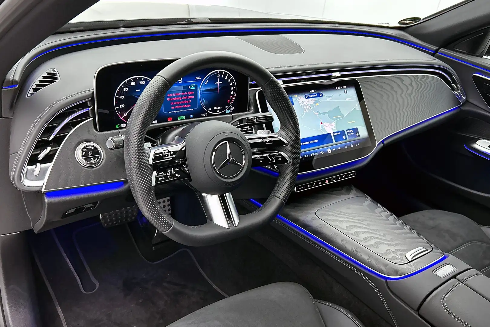 Mercedes-Benz E 300 Estate e AMG Line Trekhaak, Memory pakket, 360 cam Grijs - 2